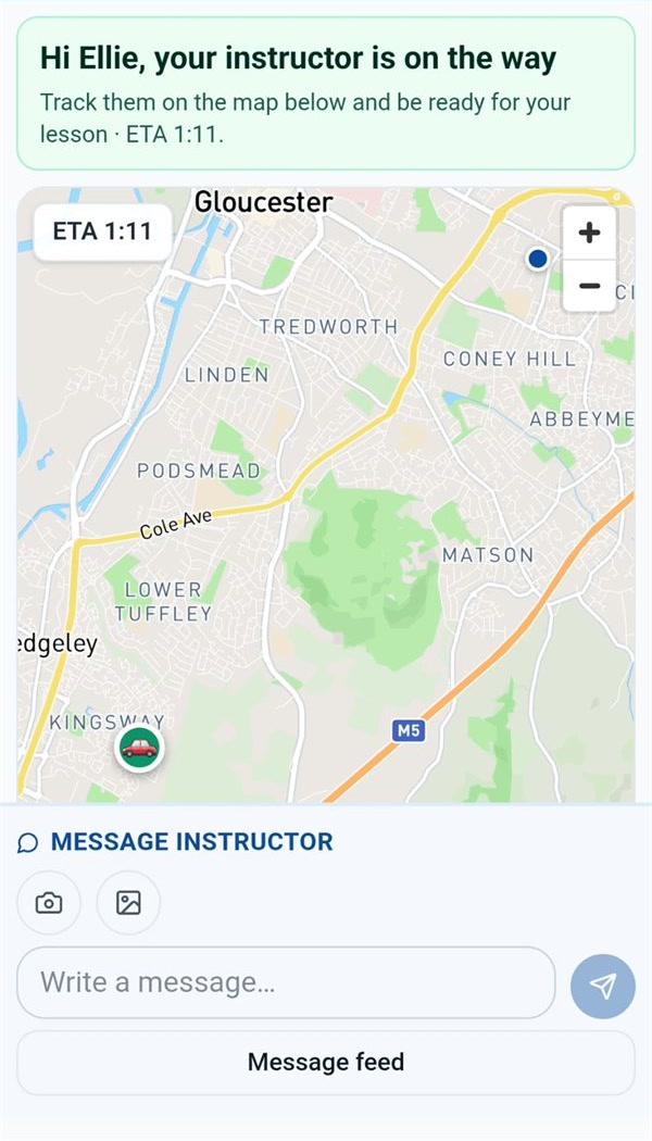 Live map showing the instructor on the way